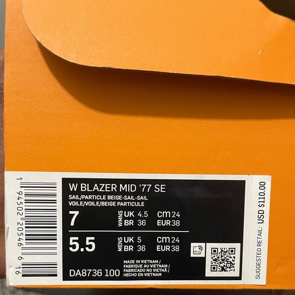 Nike Blazer Mid ‘77 SE - Picture 3 of 3